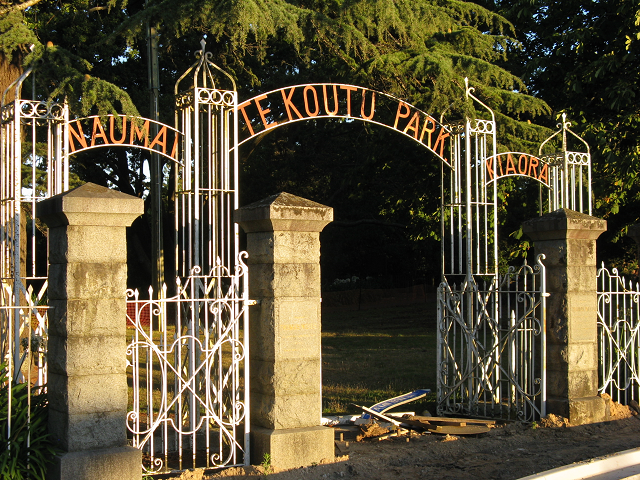 23. Thomas Wells memorial gate. Cambridge Tree Trust